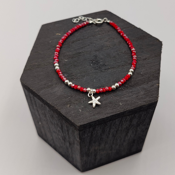 Pulsera de Plata con Bolitas Rojas y Charm de Estrella