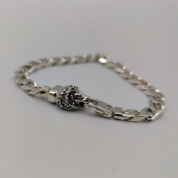 Pulsera de plata eslabon cubana cuadrado con cabeza de león