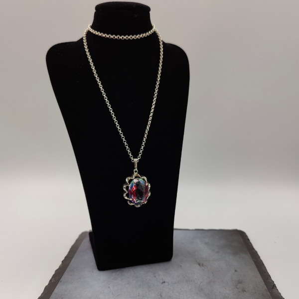 Colgante de plata con circonita iridiscente de colores