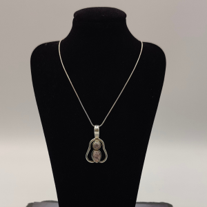 Colgante vintage con cuarzo rosa