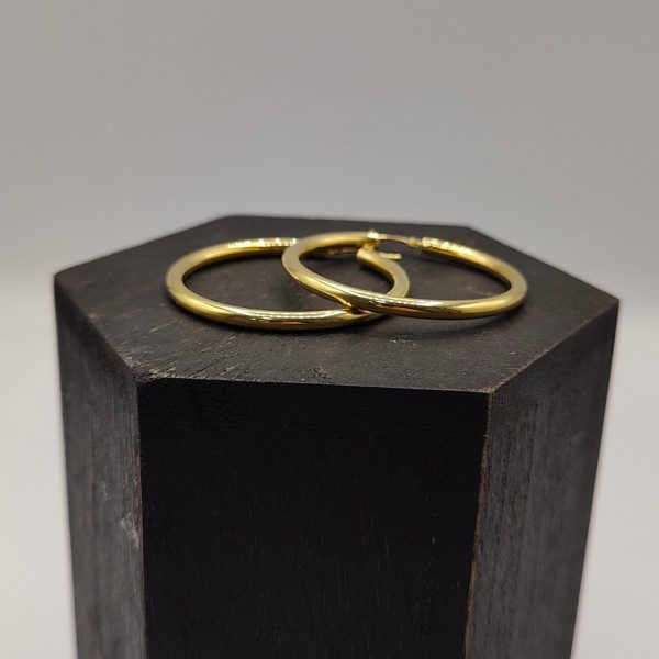 Colgante de Aro de 4 mm de Diámetro con Cierre Hippy