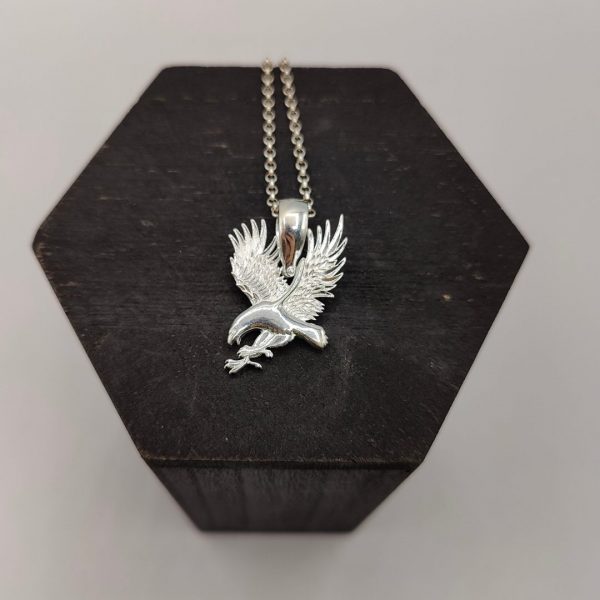 colgante de plata aguila