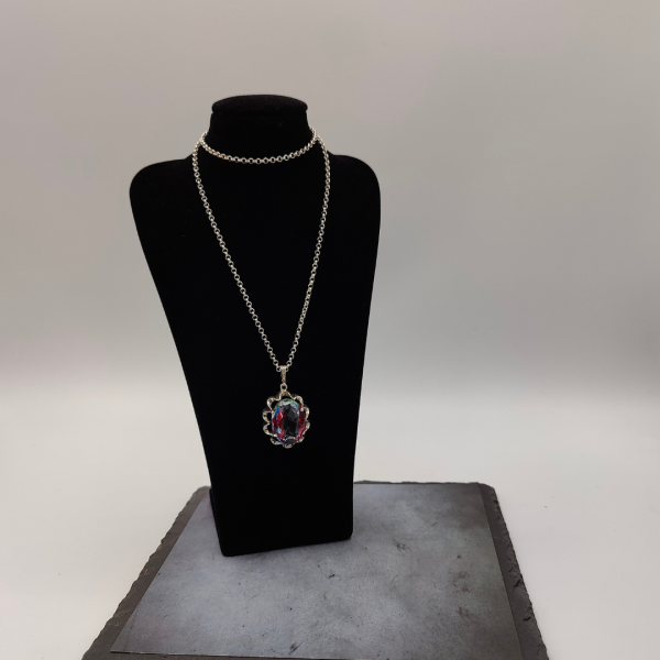 Colgante de plata con circonita iridiscente de colores