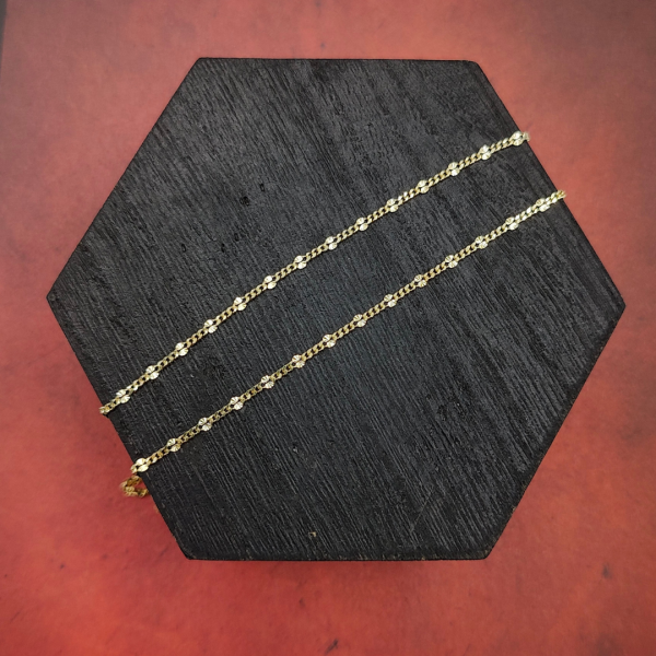 Cadena Fina Fígaro de 40 cm y 2 mm en Oro de 18k