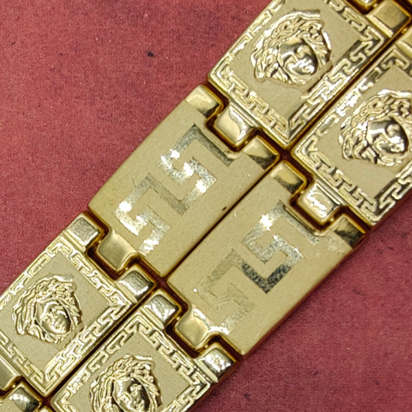 Pulsera de Placas Estilo Versace en Oro de 18k