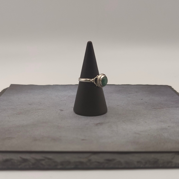 Anillo esmeralda natural
