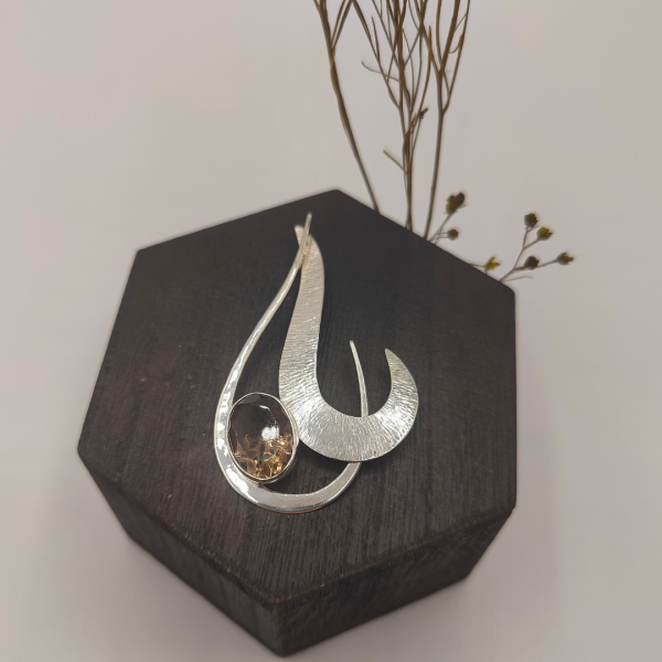 Colgante estilo vintage de plata con circonita