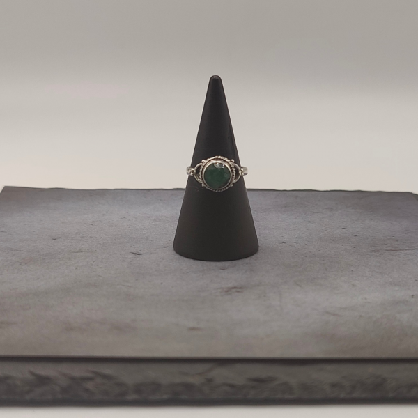 Anillo esmeralda natural