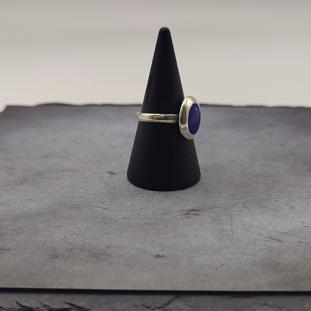 Anillo con piedra lapislázuli natural
