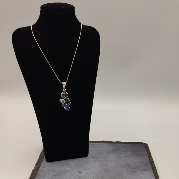 Colgante con piedras preciosas, zafiro, agua marina, curazo de cristal, lapislazuli natural