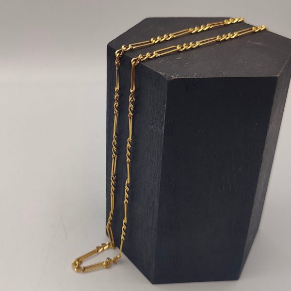 Cadena Fígaro 60 cm y 4 mm de Oro 18K: Distinción y Estilo Atemporal