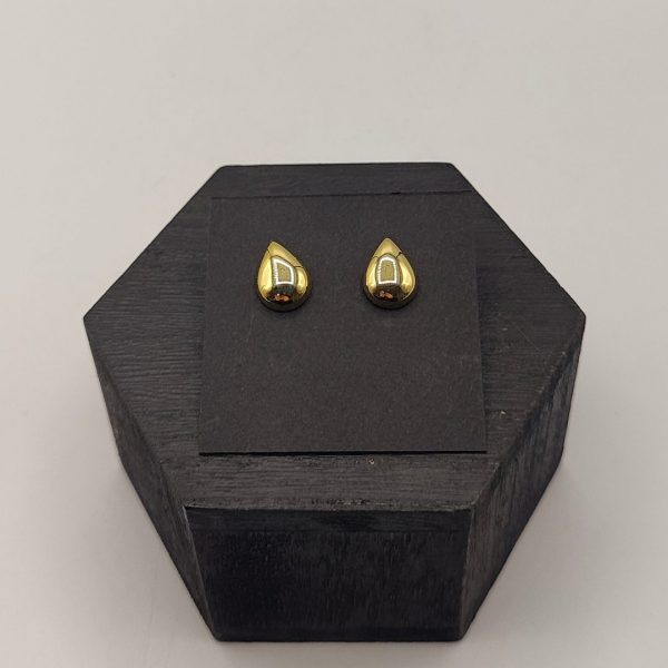 " Pendiente en forma de gota plana en oro de 18k"