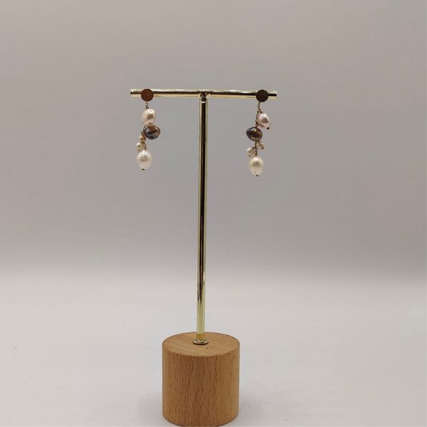 Pendientes colgantes con perlas y oro de 18k