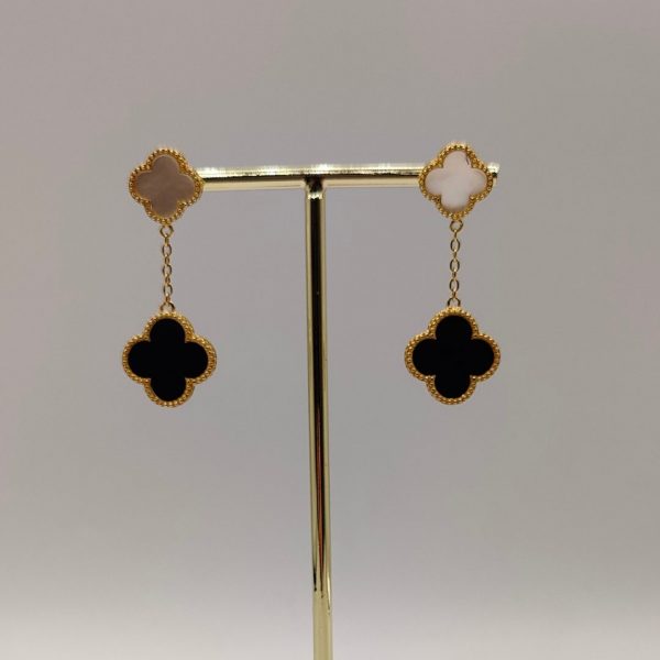 " Pendientes Van Cleef en Plata Dorada con Nácar y Piedra Ónix"