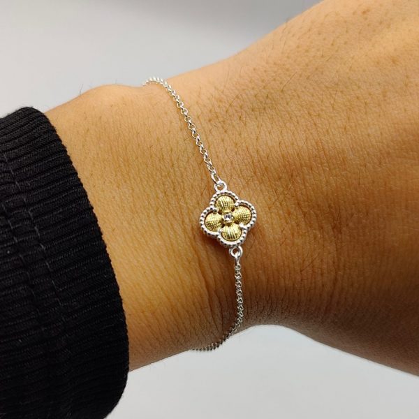 " Pulsera con Flor Van Cleef en Plata Chapada en Oro"