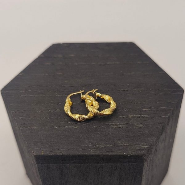 Pendiente aro rizado estilo Versace de 15 mm de diámetro en oro de 18k
