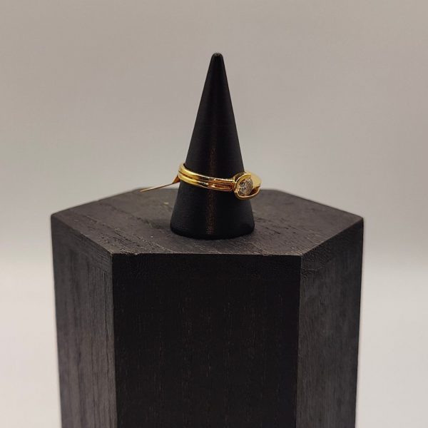 Anillo Solitario en Oro 18K con Diamante