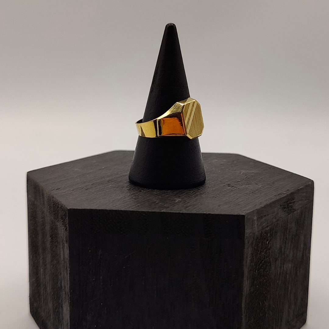 Anillo Sello Ideal para el Meñique en Oro de 18K