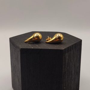 Pendiente en forma de gota en oro de 18k