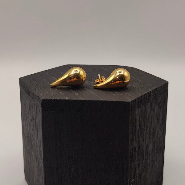 Pendiente en forma de gota en oro de 18k