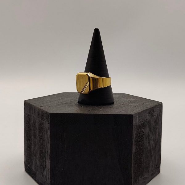Anillo Sello en Oro de 18K