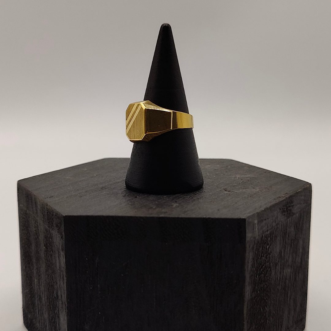 Anillo Sello Ideal para el Meñique en Oro de 18K