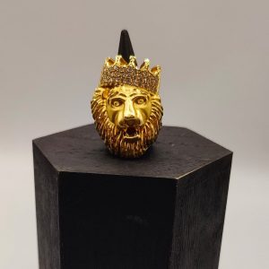 Anillo Cabeza de León con Circonitas en Oro 18K