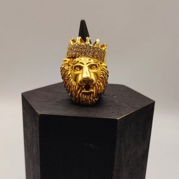 Anillo Cabeza de León con Circonitas en Oro 18K