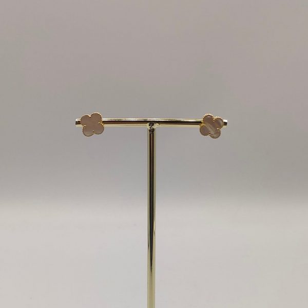 Pendiente flor estilo Van Cleef de nácar y oro de 18k