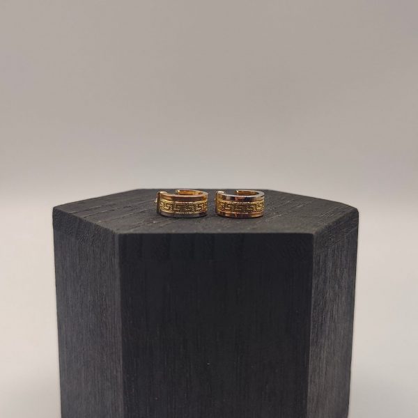 Pendiente aro estilo Versace combinando oro dorado y blanco de 12 mm de diámetro en oro de 18k
