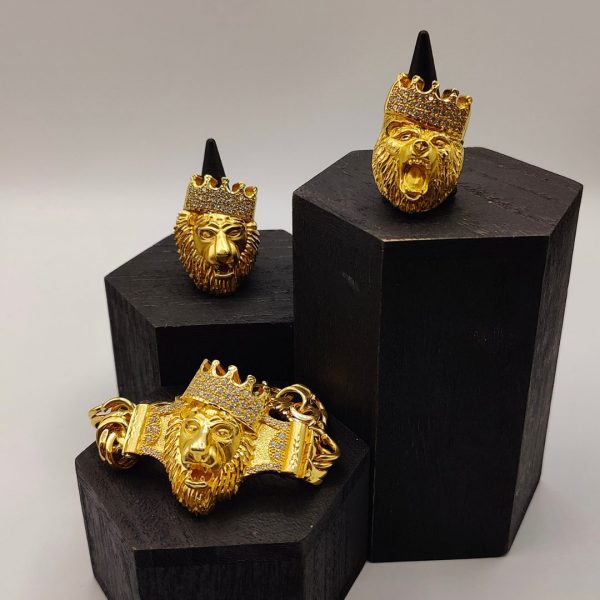 Pulsera Cubana con Cabeza de León y Circonitas en Oro 18K