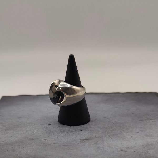 Anillo vintage con onix negro