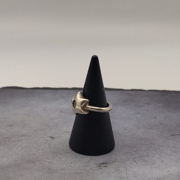 Anillo estrella con circonita en medio extensible