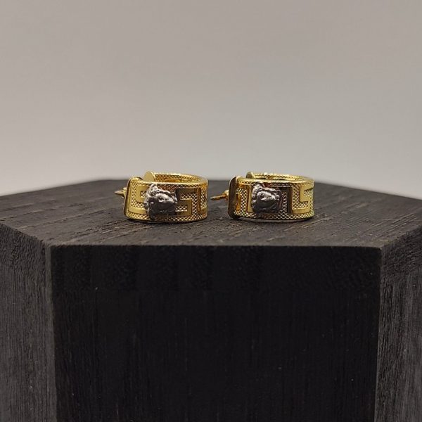 "Pendiente aro estili versace con cara de medusa en oro blanco 15mm de diametro Cierre hippy 18 k"