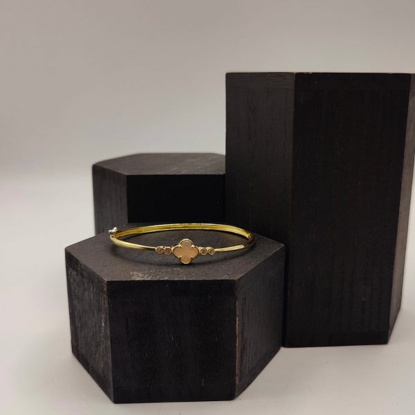 Brazalete flor van cleff