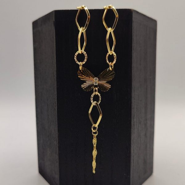 Collar de Oro 18K con Cadena Fantasía y Dije de Mariposa – 47 cm