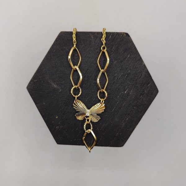 Collar de Oro 18K con Cadena Fantasía y Dije de Mariposa – 47 cm