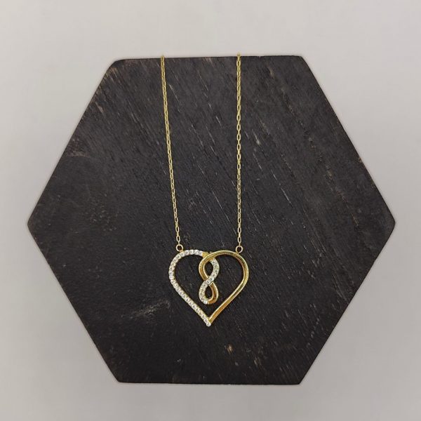 Collar de Oro 18K con Cadena Rolo y Dije de Corazón Entrelazado con Infinito – 44 cm