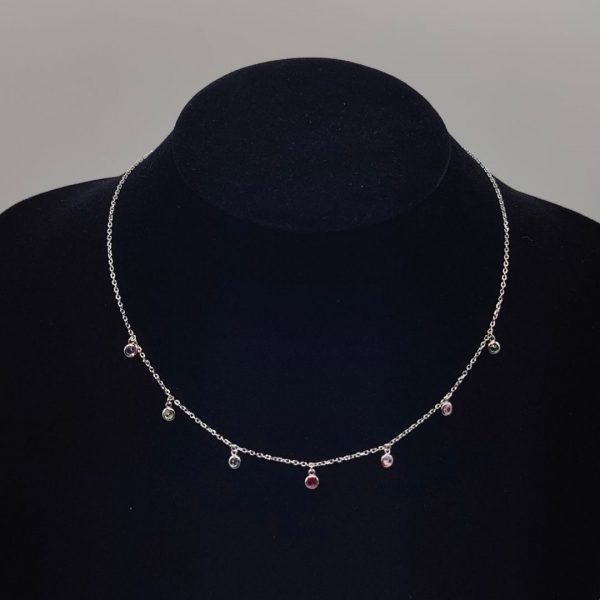 Collar con Charms de Circonitas de Colores en Plata Dorada