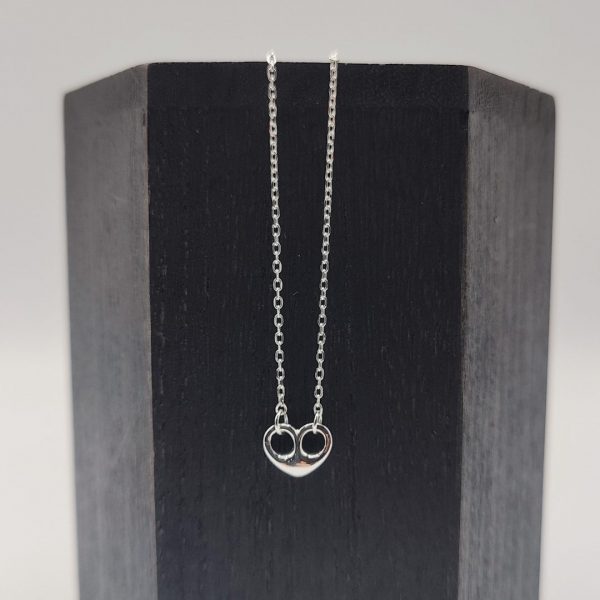 Collar con Cadena Rolo y Colgante Calabrote en Forma de Corazón en Plata