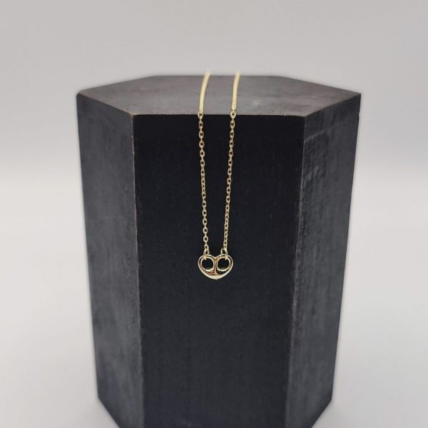 Collar con Cadena Rolo y Colgante Calabrote en Forma de Corazón en Plata Dorada