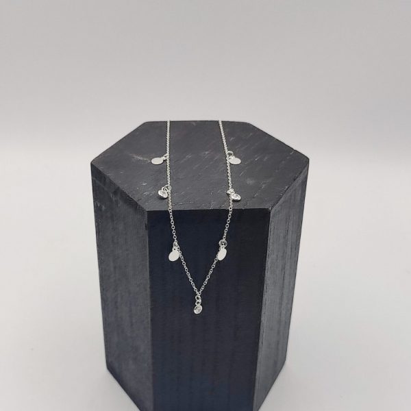 Collar con Charms de Circonita Blanca y Formas Redondas con Cadena Rolo de Plata