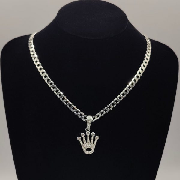 Colgante estilo rolex cubierto de circonitas