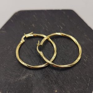Pendiente Aro Ligeramente Rizado – 18K