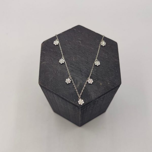 Collar de Plata con Florecitas de Circonitas