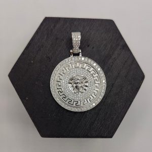 Colgante estilo versace de plata recubierto de circonitas