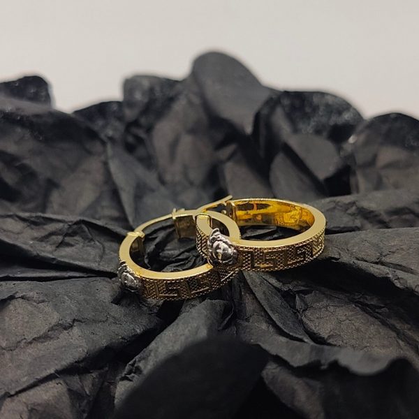 Pendiente de Aro Estilo Versace con Cara de Medusa – 18K