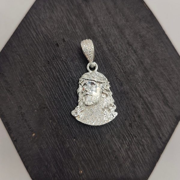 Colgante de Jesús con Circonitas – Plata