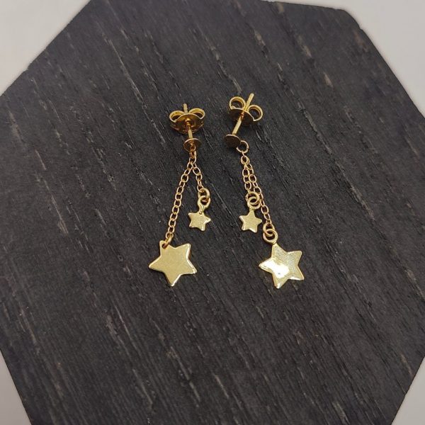 Pendiente Colgante con Estrellas – 18K