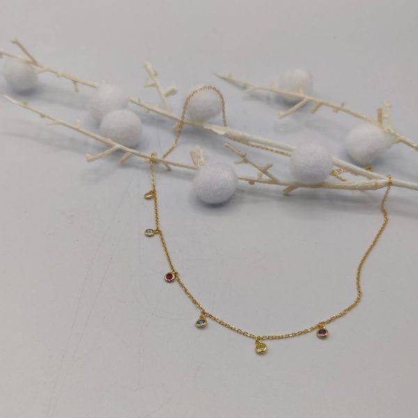Collar con Charms de Circonitas de Colores en Plata Dorada
